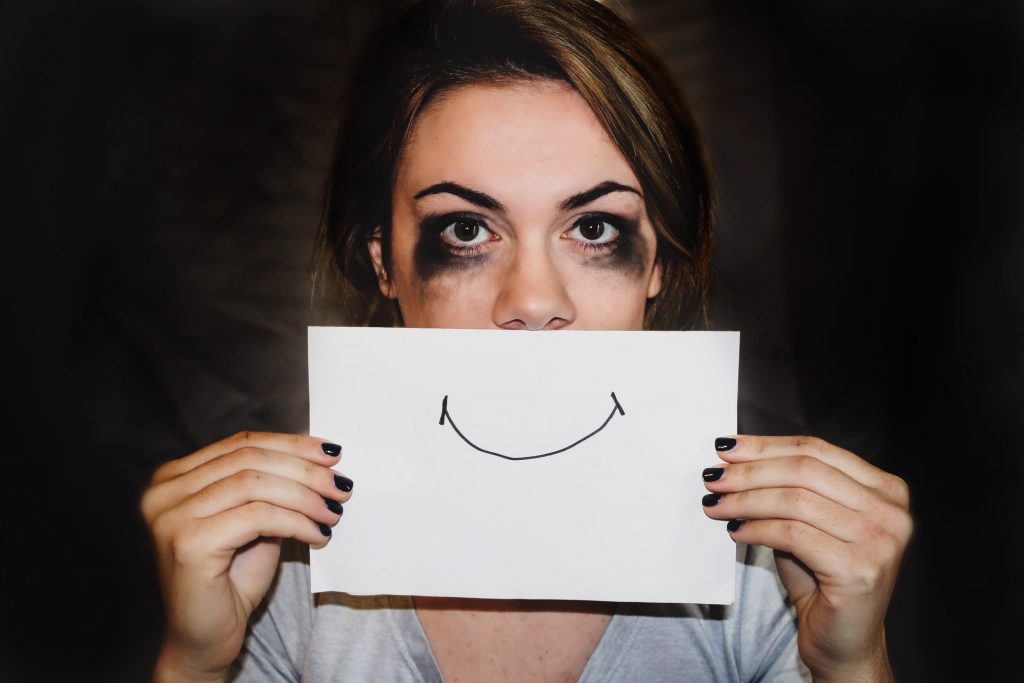 Fake Smile can low self-efficacy